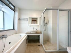 Sixth Avenue (D10), Terrace #524114271